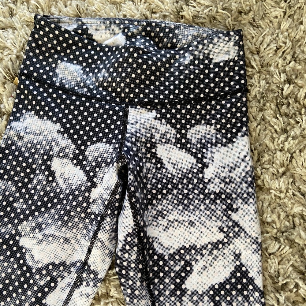 LULULEMON Wunder Under Crop Dottie Dream - Picture 3 of 7